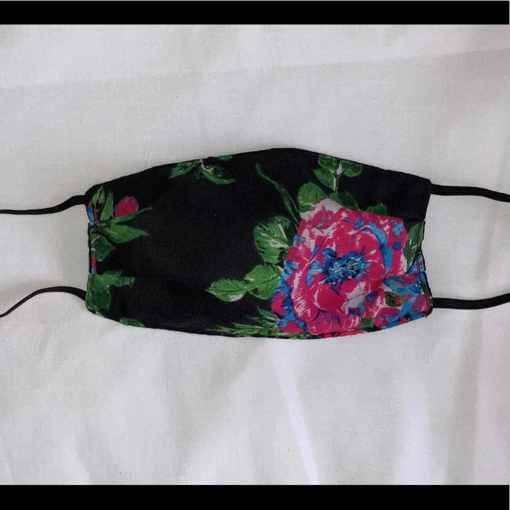 $6 mask